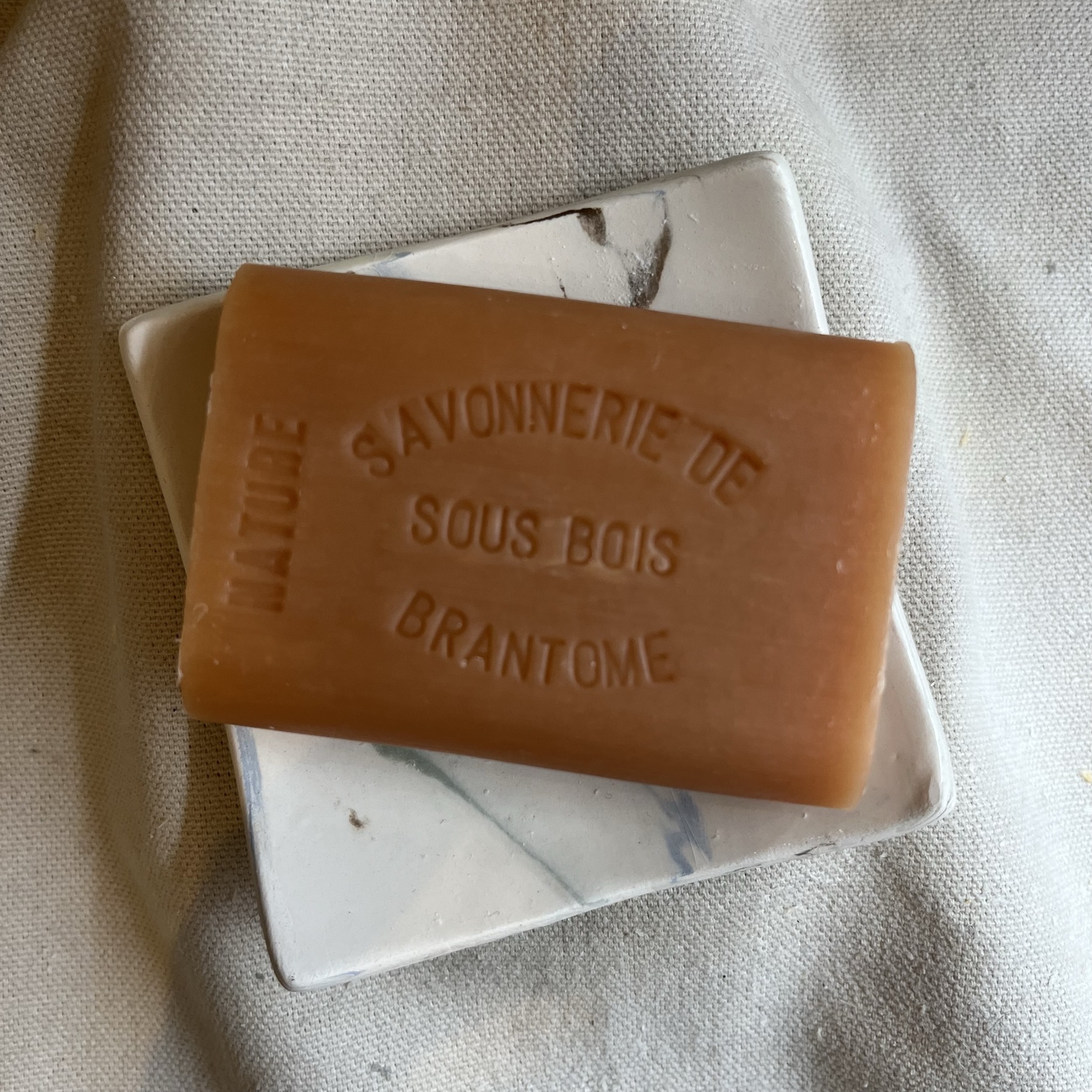 Savon huiles essentielles - Sous bois – Image 3