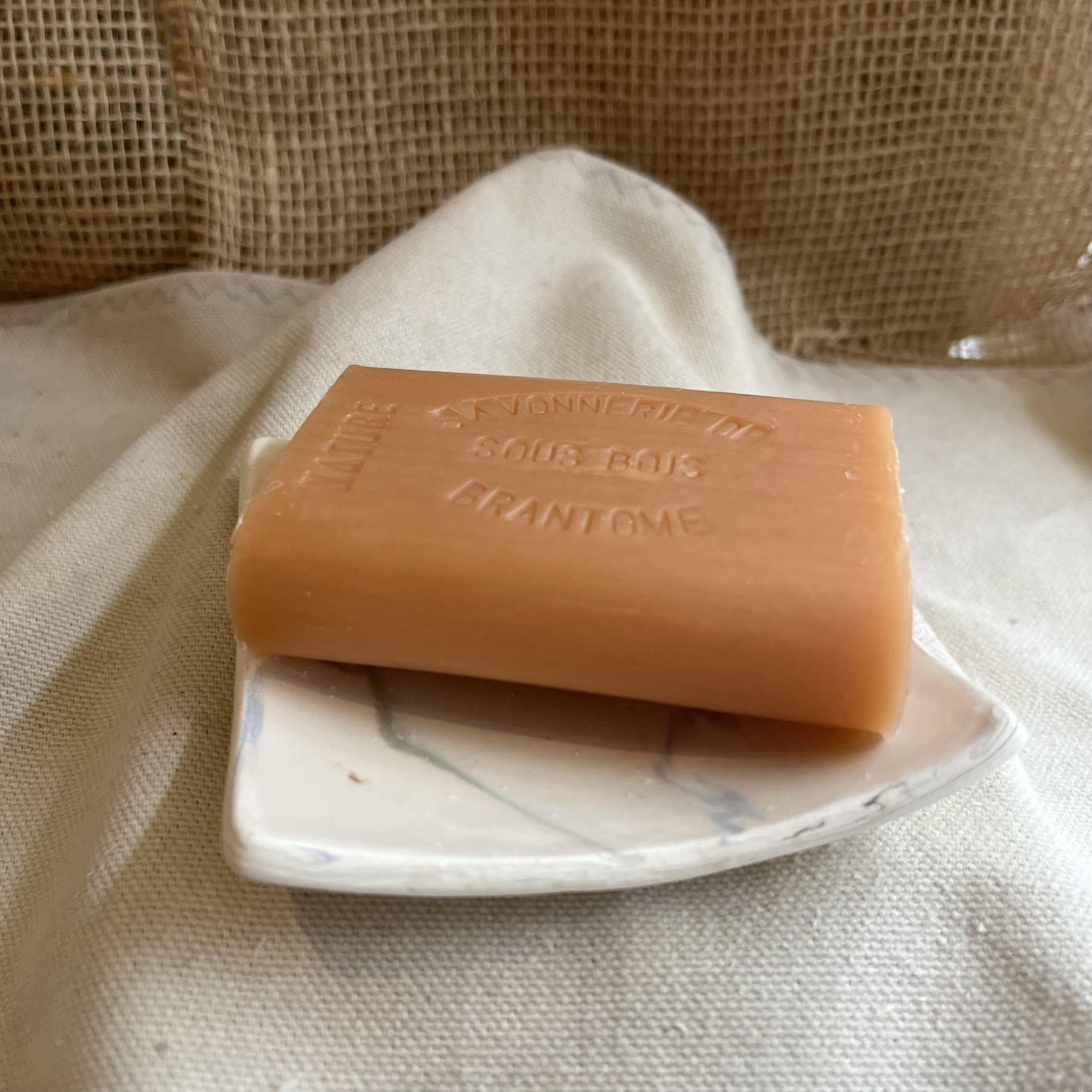 Savon huiles essentielles - Sous bois – Image 4
