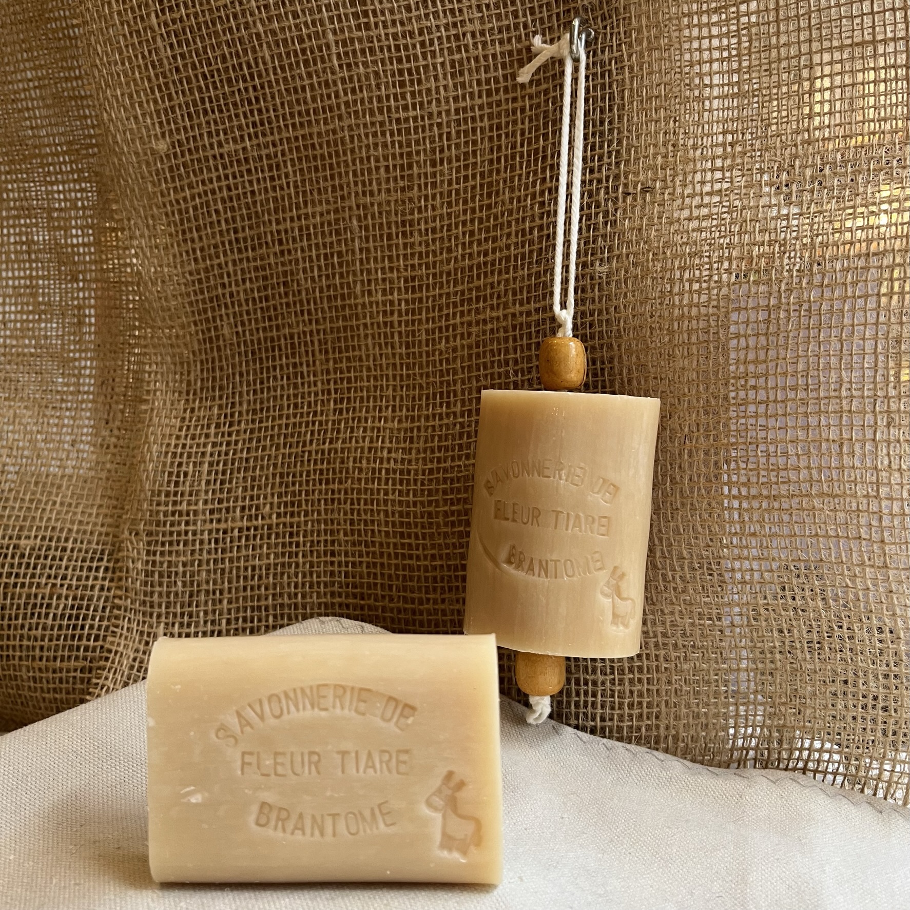 Savon lait d'ânesse - Fleur de tiaré – Image 3