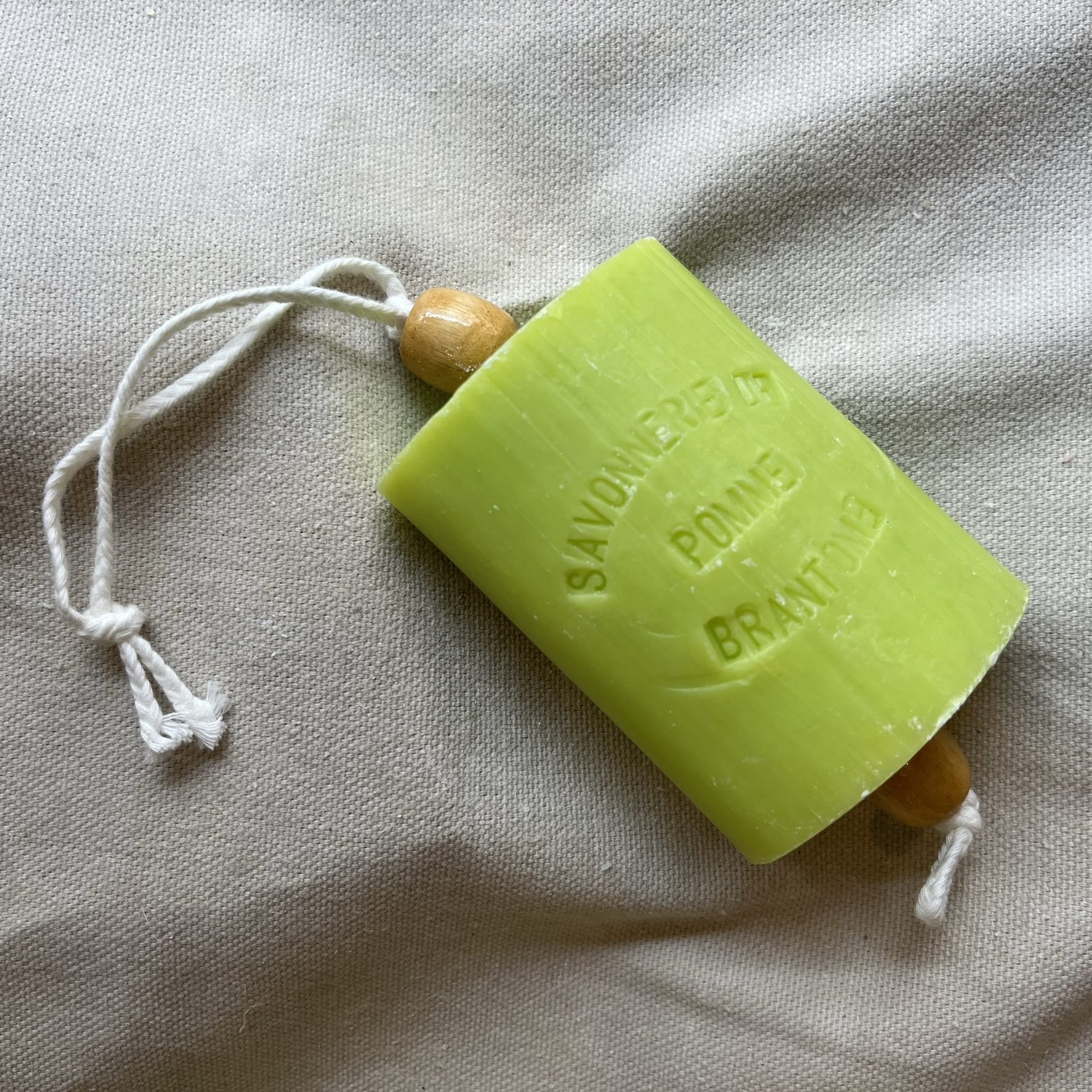 Savon traditionnel - Pomme – Image 5