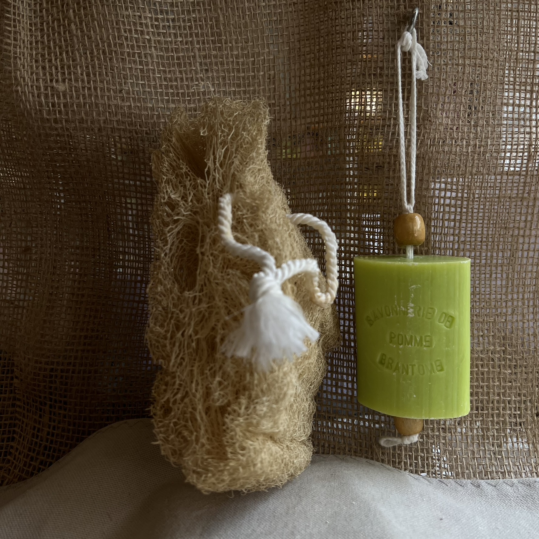 Savon traditionnel - Pomme – Image 2