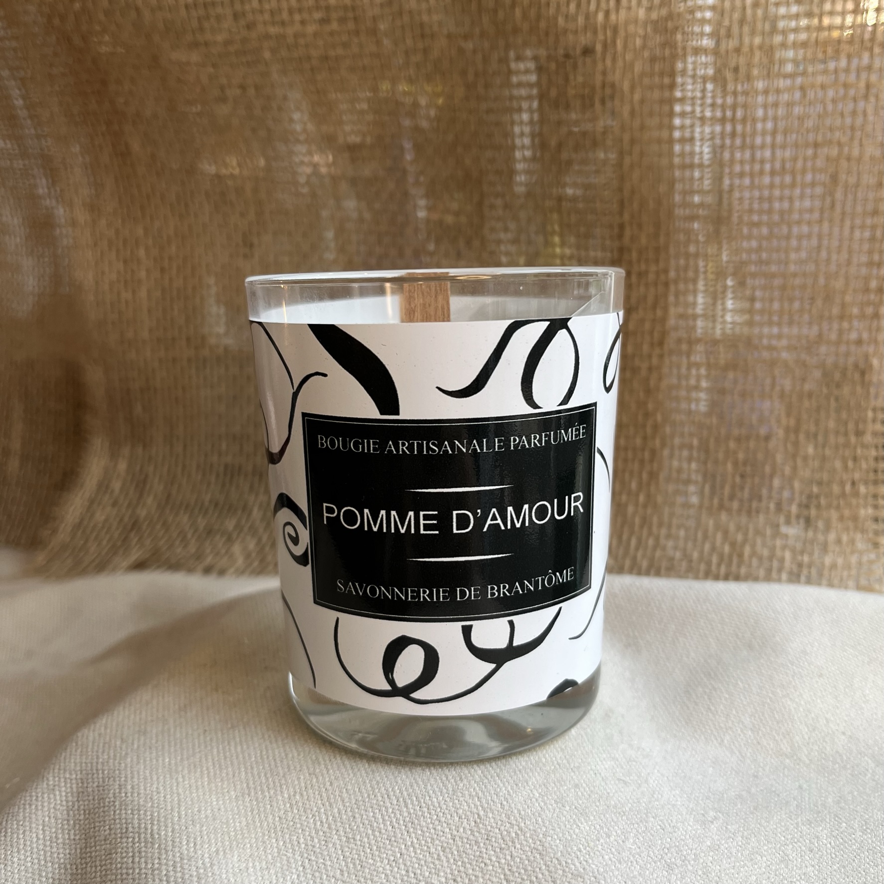 Bougie mèche de bois - Pomme d'amour